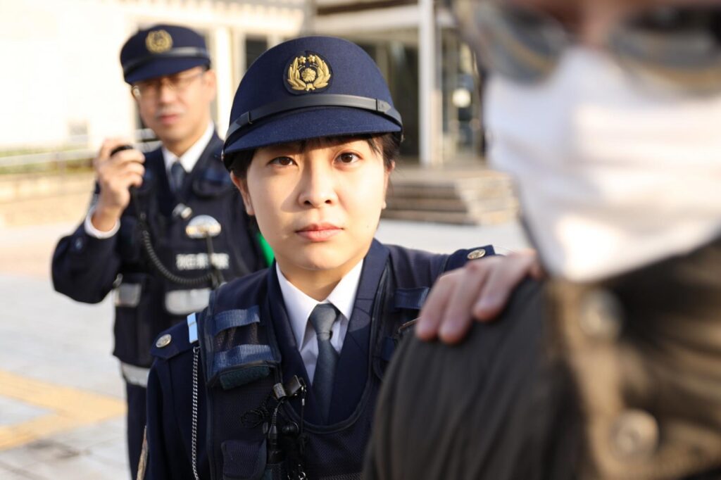 【事件】スカート姿で市役所の女子トイレ個室に…スマホで盗撮容疑、神奈川県警が４８歳男を逮捕